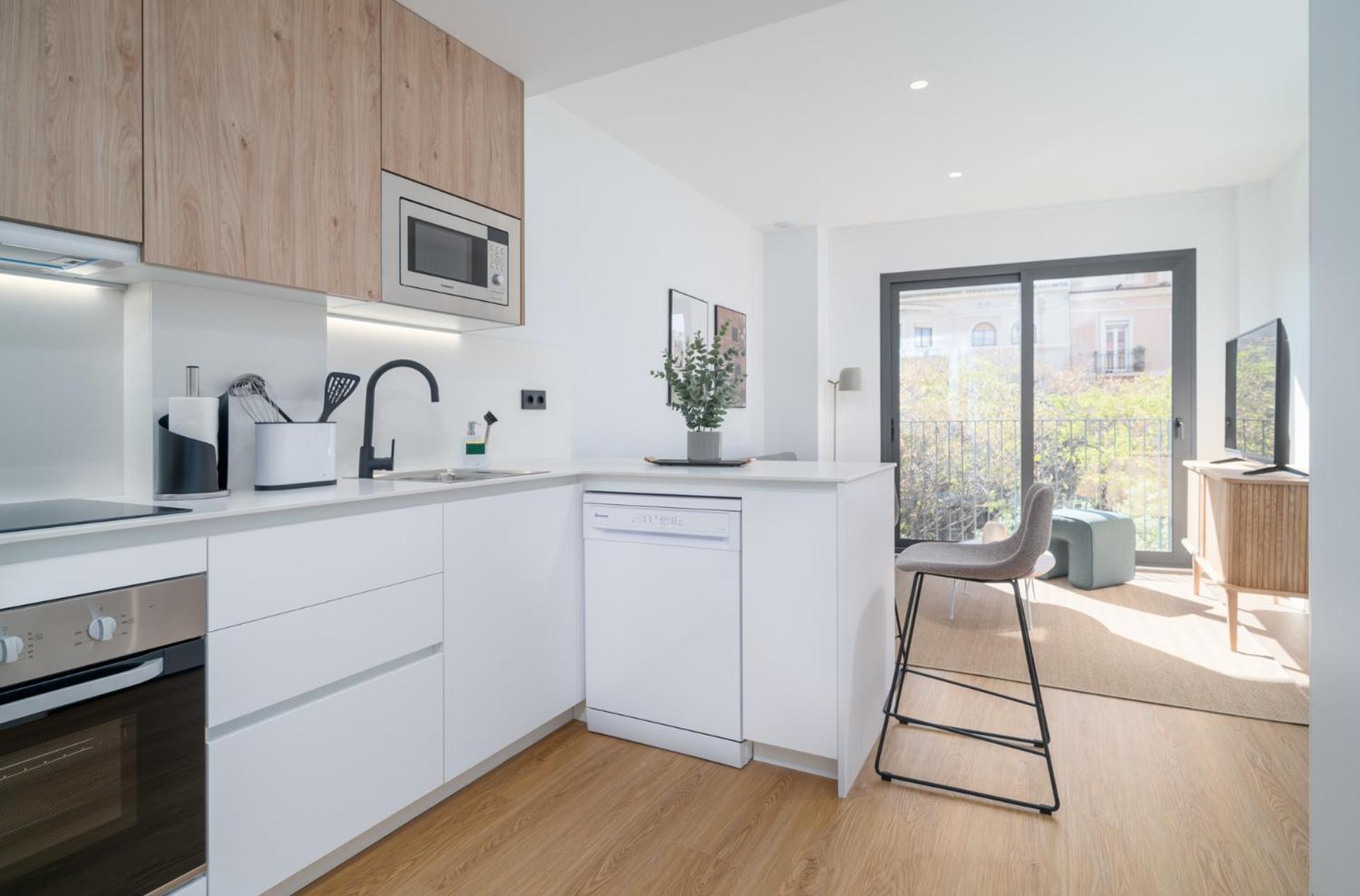 Limehome Barcelona Placa Pirineus L'Hospitalet de Llobregat Exterior photo